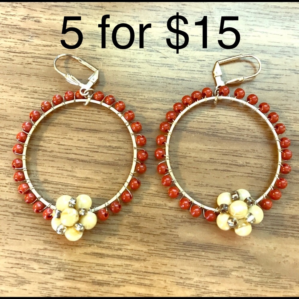 ✋🏼 5 for $15 🤚🏼Crimson & ivory hoop earrings